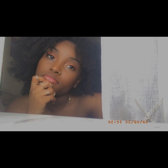 Meet your Posher, Jordaine - Picture 3 of 5